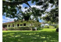 Fincas y Casas Campestres, Venta, Montenegro - $2.200.000.000