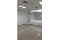 Oficinas y Consultorios, Alquiler, Multicentro - $7.500.000