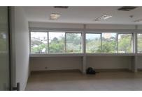 Oficinas y Consultorios, Alquiler, Multicentro - $7.500.000