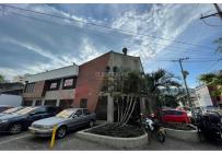 Casas, Alquiler, Versalles - $12.000.000