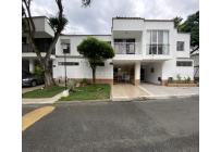 Casas, Venta, La Hacienda - $700.000.000