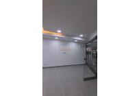 Locales y Bodegas, Alquiler, Centro Ccial Cosmocentro - $6.000.000