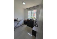 Apartamentos, Venta, Primero de Mayo - $210.000.000