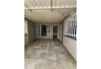 Casas, Alquiler, Calicanto - $2.400.000