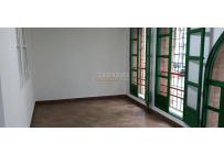 Oficinas y Consultorios, Alquiler, Versalles - $4.000.000