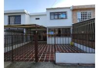Casas, Alquiler, Urbanización La Merced - $2.500.000