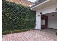 Locales y Bodegas, Alquiler, Granada - $8.000.000