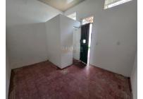 Locales y Bodegas, Alquiler, Granada - $8.000.000