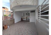 Casas, Alquiler, Calicanto - $1.500.000