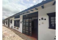 Casas, Alquiler, Giron - $1.370.000
