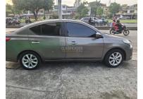 Nissan Versa 2015