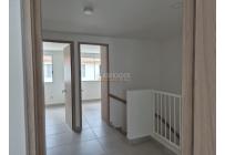 Casas, Alquiler, Ciudad Country - $2.300.000