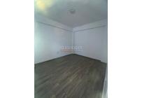 Locales y Bodegas, Alquiler, Cristales - $2.200.000