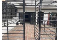 Locales y Bodegas, Alquiler, La Base - $1.700.000