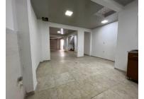 Locales y Bodegas, Alquiler, Granada - $2.200.000