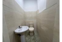 Locales y Bodegas, Alquiler, Granada - $2.200.000