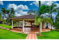 ALQUILO O VENDO HERMOSO COMPLEJO RECREACIONAL - Negocios Establecidos