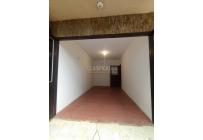 Casas, Alquiler, Primero de Mayo - $1.450.000