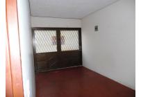 Casas, Alquiler, Primero de Mayo - $1.450.000