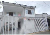 Casas, Alquiler, Champagñat - $2.000.000