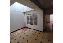 Casas, Alquiler, Primitivo Crespo - $1.200.000