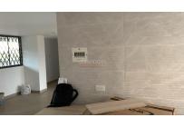 Apartamentos, Alquiler, Ed. Venezolano - $1.800.000