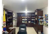 Locales y Bodegas, Venta, Colseguros - $1.600.000.000