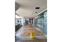 Locales y Bodegas, Alquiler, Centro Ccial. Holguines Trade Center - $4.000.000