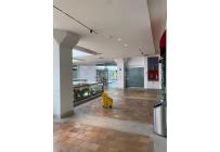 Locales y Bodegas, Alquiler, Centro Ccial. Holguines Trade Center - $4.000.000