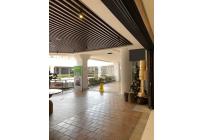 Locales y Bodegas, Alquiler, Centro Ccial. Holguines Trade Center - $4.000.000