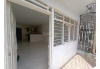 Apartamentos, Alquiler, Salomia - $800.000