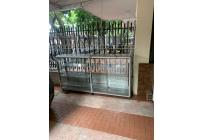 VENDO TRES VITRINAS - Mercancías Diversas