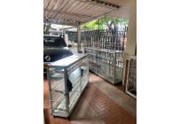 VENDO TRES VITRINAS - Mercancías Diversas