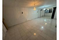 Casas, Alquiler, La Merced - $2.800.000