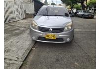 Renault Sandero 2011