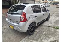 Renault Sandero 2011