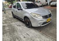 Renault Sandero 2011