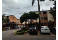 Casas, Venta, Primero de Mayo - $350.000.000