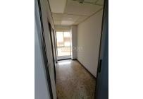 Oficinas y Consultorios, Alquiler, Centenario - $2.500.000