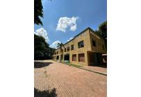 Oficinas y Consultorios, Alquiler, Cuarto de Legua - $15.000.000