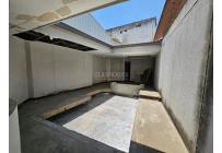 Locales y Bodegas, Alquiler, Flora Industrial - $9.500.000