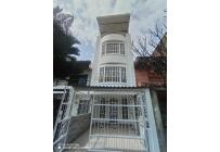 Casas, Alquiler, Calicanto - $2.200.000