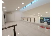 Locales y Bodegas, Alquiler, Centro Ccial. Unicentro - $13.000.000