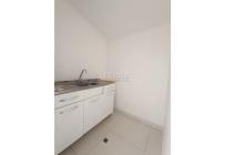 Locales y Bodegas, Alquiler, Centro Ccial. Unicentro - $13.000.000