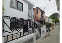 Casas, Alquiler, Floralia - $880.000