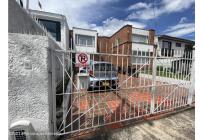 Casas, Venta, Bogotá - $910.000.000