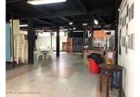 Locales y Bodegas, Venta, Bogotá - $1.350.000.000