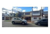 Casas, Venta, Bogotá - $890.000.000