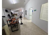 Locales y Bodegas, Alquiler, La Base - $7.800.000