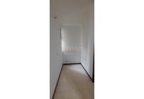 Apartamentos, Alquiler, La Hacienda - $1.900.000